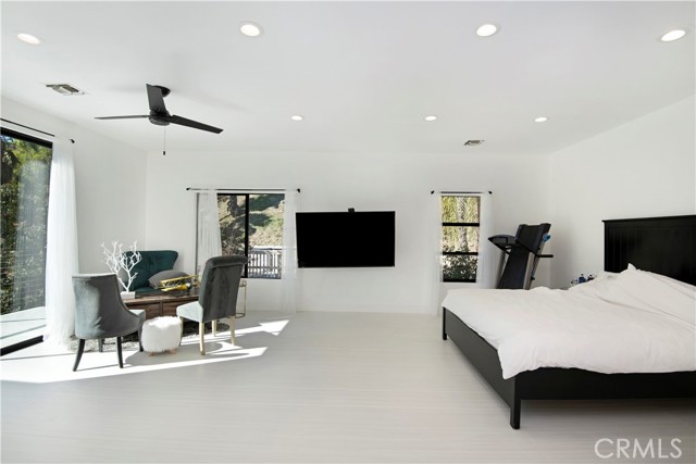 Detail Gallery Image 25 of 42 For 22254 Dumetz Rd, Woodland Hills,  CA 91364 - 5 Beds | 4 Baths