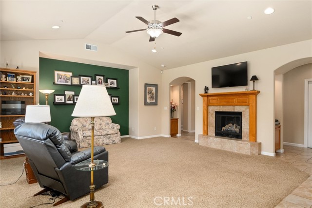 Detail Gallery Image 9 of 42 For 307 Gooselake Cir, Chico,  CA 95973 - 3 Beds | 2 Baths
