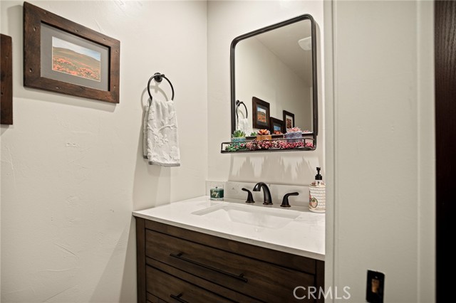 Detail Gallery Image 27 of 39 For 435 Riviera Dr, Lake Arrowhead,  CA 92352 - 3 Beds | 2/1 Baths