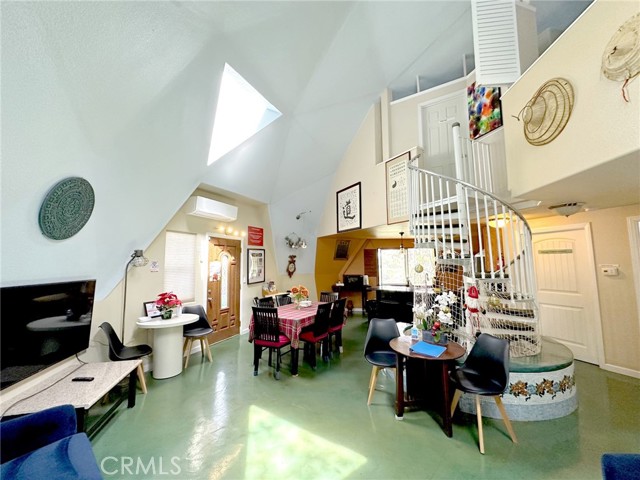 Detail Gallery Image 5 of 42 For 24998 Jewel, Crestline,  CA 92325 - 4 Beds | 3 Baths