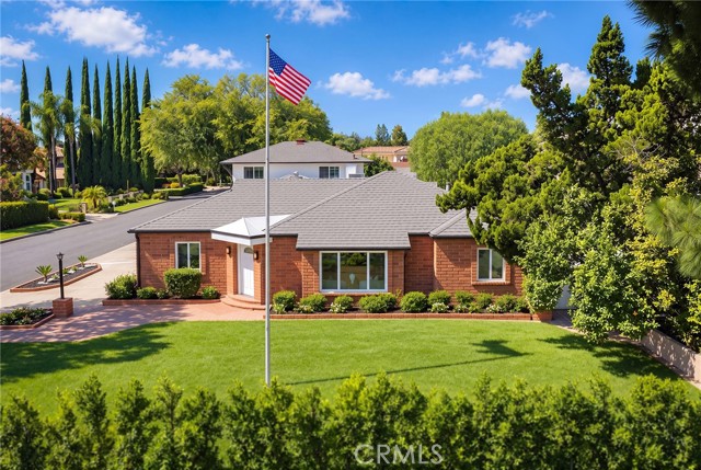 1815 South Santa Anita