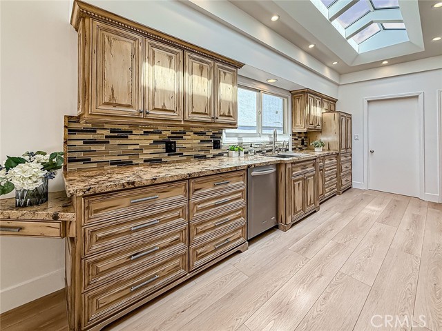 Detail Gallery Image 18 of 67 For 4575 De Celis Pl, Encino,  CA 91436 - 4 Beds | 3 Baths