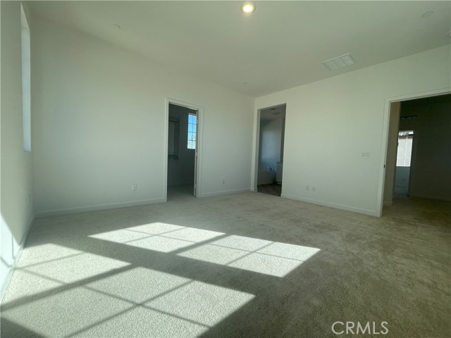 Detail Gallery Image 13 of 21 For 2591 Pheasant Way, Ontario,  CA 91761 - 4 Beds | 2/1 Baths