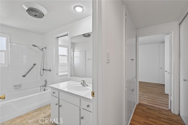 Detail Gallery Image 11 of 28 For 22931 Nadine Cir a,  Torrance,  CA 90505 - 2 Beds | 1/1 Baths