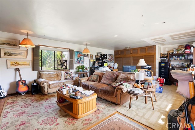 308 Flower Street, Costa Mesa CA: https://media.crmls.org/medias/2b096e71-4e83-4426-96e9-f145e7234362.jpg