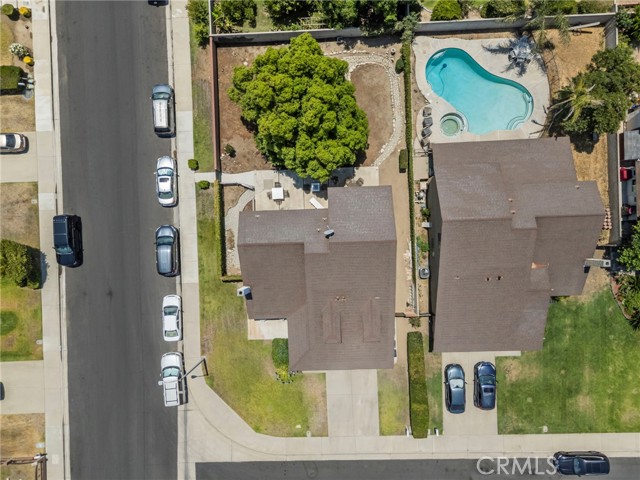 6763 Poinsettia Court, Chino CA: https://media.crmls.org/medias/2b0a1feb-01df-4bff-bc2f-f2eac0e4d363.jpg