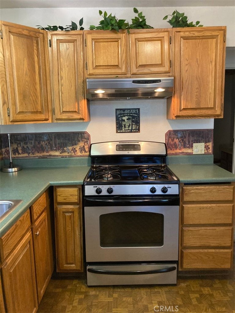 https://media.crmls.org/medias/2b0a9796-80c8-478e-be3e-af9fcc8d4ffd.jpg?preset=X-Large