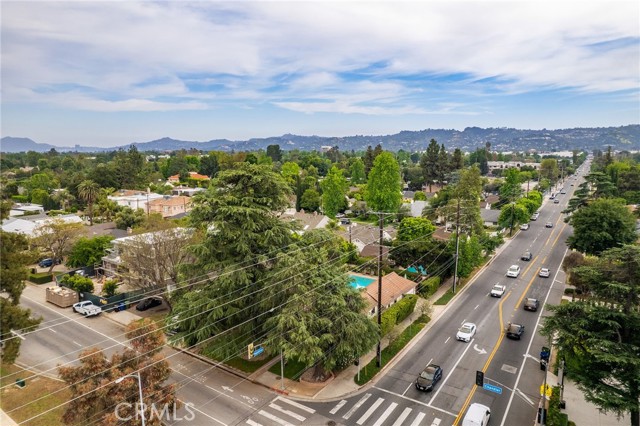 Detail Gallery Image 50 of 55 For 14060 Chandler Bld, Sherman Oaks,  CA 91401 - 3 Beds | 2 Baths