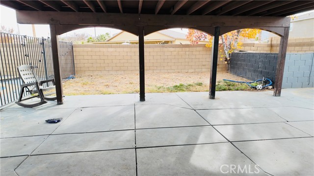 Detail Gallery Image 9 of 12 For 2502 Paxton Ave, Palmdale,  CA 93551 - 5 Beds | 3 Baths