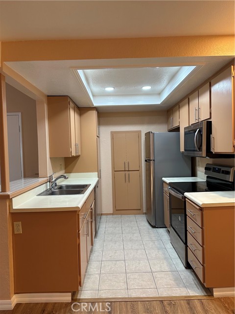 Detail Gallery Image 8 of 30 For 20702 El Toro Rd #240,  Lake Forest,  CA 92630 - 2 Beds | 2 Baths