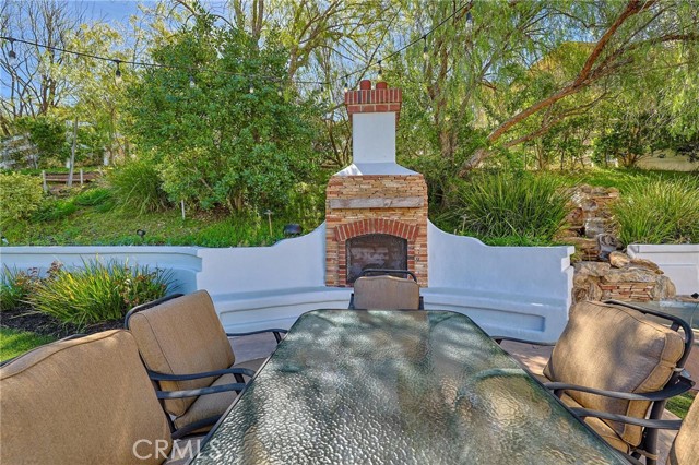 Detail Gallery Image 53 of 69 For 15257 Saddleback, Canyon Country,  CA 91387 - 6 Beds | 4/1 Baths