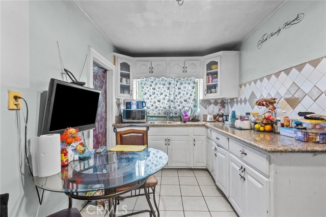 Detail Gallery Image 10 of 40 For 943 W 65th St, Los Angeles,  CA 90044 - 7 Beds | 4 Baths