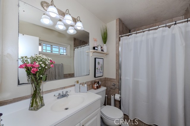 Detail Gallery Image 16 of 36 For 130 N Lohrum, Anaheim Hills,  CA 92807 - 4 Beds | 2 Baths