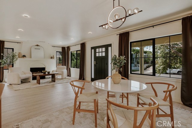 Detail Gallery Image 14 of 67 For 584 N Plymouth Bld, Los Angeles,  CA 90004 - 4 Beds | 2/1 Baths