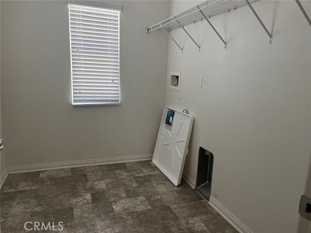 Detail Gallery Image 16 of 20 For 13084 Irisbend Ave, Corona,  CA 92880 - 3 Beds | 2/1 Baths