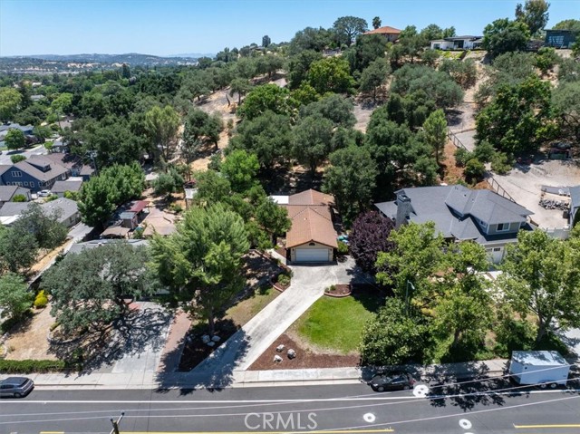 138 15th Street, Paso Robles CA: https://media.crmls.org/medias/2b0ea5a0-815b-42cc-806b-8625f6077626.jpg