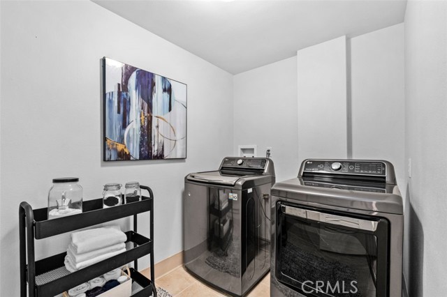 Detail Gallery Image 29 of 32 For 525 Vista Flora, Newport Beach,  CA 92660 - 3 Beds | 2/1 Baths