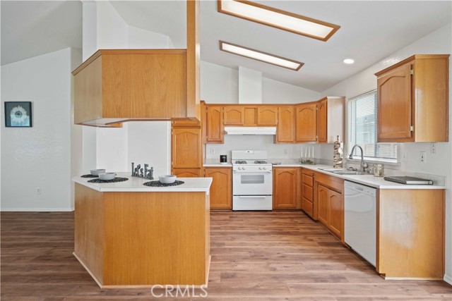 Image 8 of 26 For 19853 Cottonwood Drive