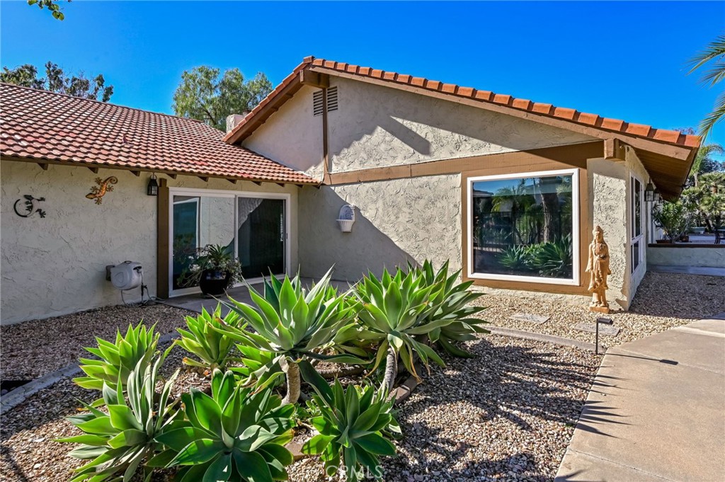 MLS #OC25274602 image #29