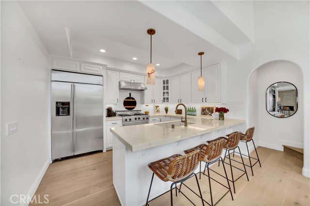 Detail Gallery Image 14 of 32 For 412 Acacia Ave, Corona Del Mar,  CA 92625 - 3 Beds | 3/1 Baths