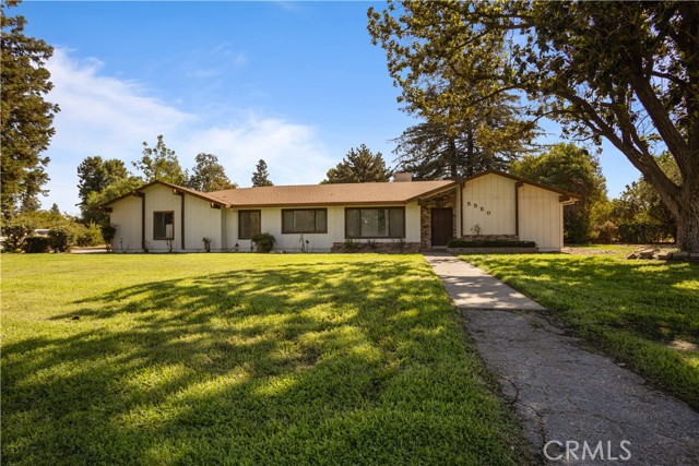 Detail Gallery Image 2 of 26 For 5550 Celestial Dr, Atwater,  CA 95301 - 4 Beds | 2/1 Baths
