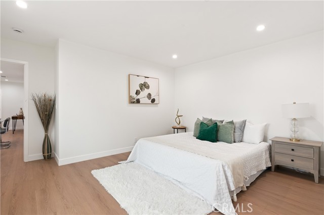 7538 Remmet Avenue, Canoga Park CA: https://media.crmls.org/medias/2b1166bd-52f4-4a88-b664-87fb0ead1d40.jpg