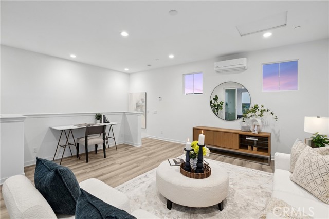 118 Modjeska, Irvine CA: https://media.crmls.org/medias/2b117976-c215-42d7-bb32-bb2134c9a8bb.jpg