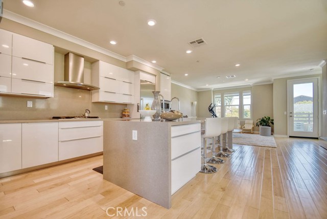 140 Acamar, Irvine, CA 92618