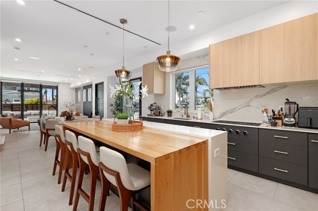 620 Huntington Street, Huntington Beach CA: https://media.crmls.org/medias/2b11bd5e-a128-445a-bc25-5b24f785fda9.jpg