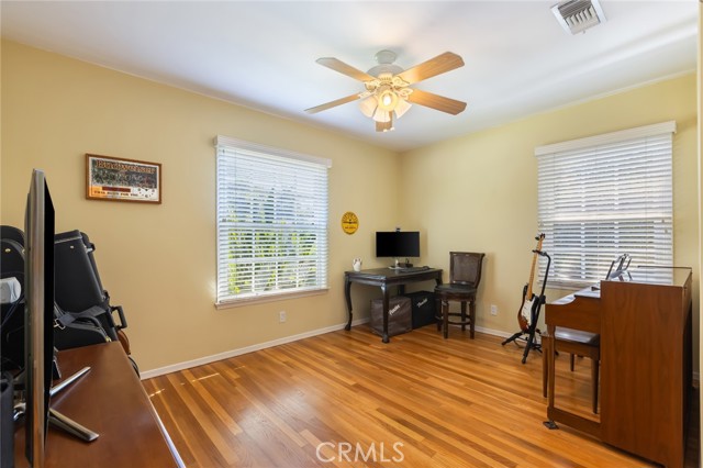 5901 Cahill Avenue photo 23