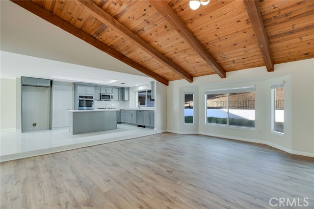 Detail Gallery Image 14 of 70 For 5385 Park Ln, San Bernardino,  CA 92404 - 3 Beds | 3 Baths