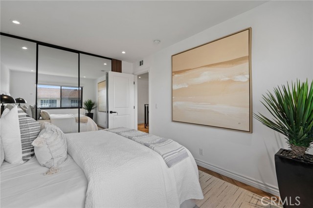 Detail Gallery Image 33 of 51 For 15631 Sunburst Ln, Huntington Beach,  CA 92647 - 5 Beds | 3/1 Baths