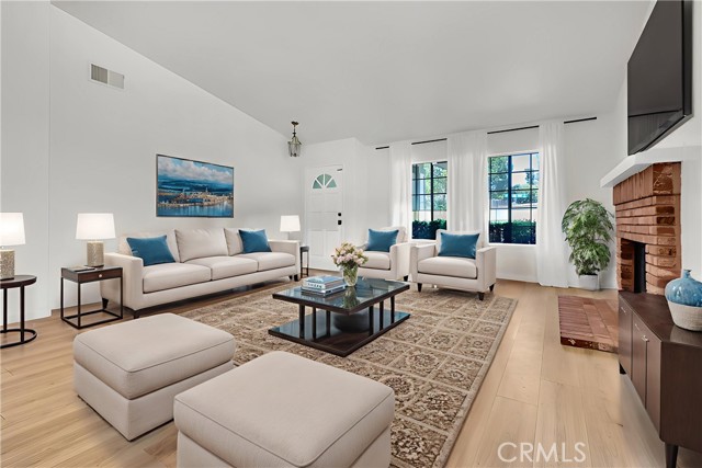 41402 Willow Run Road, Temecula CA: https://media.crmls.org/medias/2b147d92-9ac5-4e04-8bd6-ada3fd3613a9.jpg