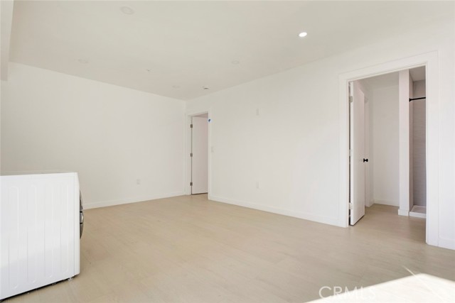 Detail Gallery Image 4 of 16 For 5654 1/2 Cartwright, North Hollywood,  CA 91601 - 1 Beds | 1 Baths