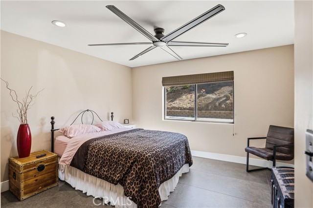 Detail Gallery Image 23 of 69 For 30861 Blackhorse Dr, Canyon Lake,  CA 92587 - 4 Beds | 2/1 Baths