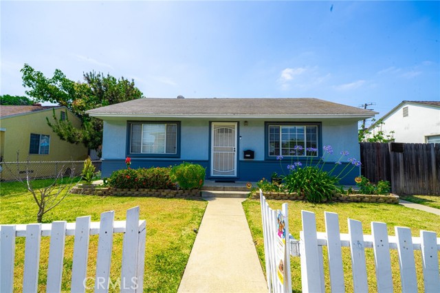 13018 Rosecrans Avenue, Norwalk CA: https://media.crmls.org/medias/2b157286-38a5-4099-abf0-6e64f392c6b4.jpg