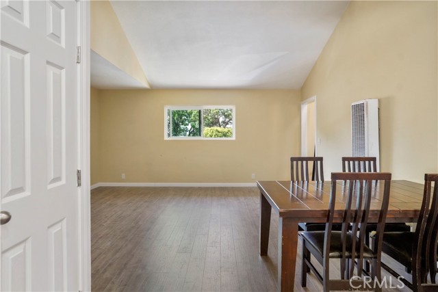 1003 W Myrtle Street, Santa Ana CA: https://media.crmls.org/medias/2b16c9d9-74fc-4545-933b-cf0ce2255493.jpg