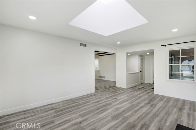 Detail Gallery Image 3 of 15 For 1745 N Holbrook St, Anaheim,  CA 92807 - 3 Beds | 2 Baths