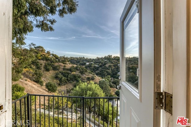 Detail Gallery Image 44 of 46 For 3651 Alta Mesa Dr, Studio City,  CA 91604 - 4 Beds | 4 Baths