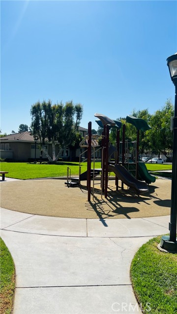 8449 E Arrowhead Way, Anaheim Hills CA: https://media.crmls.org/medias/2b189fbc-2328-450e-94b1-1facc1b0d975.jpg