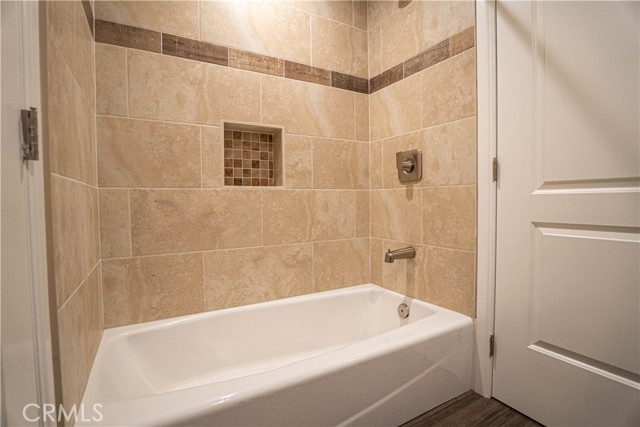 9246 Cedros Avenue, Panorama City CA: https://media.crmls.org/medias/2b19f34d-0483-4275-8f13-a5d62f5428db.jpg
