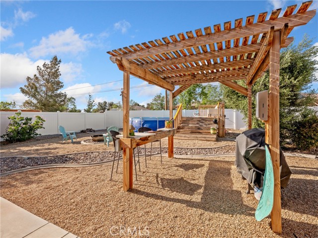 Detail Gallery Image 40 of 60 For 19564 Oneida Rd, Apple Valley,  CA 92307 - 4 Beds | 3 Baths