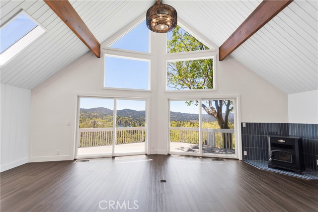 Detail Gallery Image 10 of 61 For 28720 Zion Dr, Lake Arrowhead,  CA 92352 - 4 Beds | 3 Baths