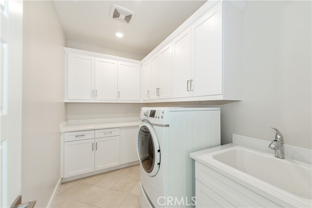 Detail Gallery Image 17 of 32 For 61 Einstein, Irvine,  CA 92618 - 4 Beds | 3/2 Baths