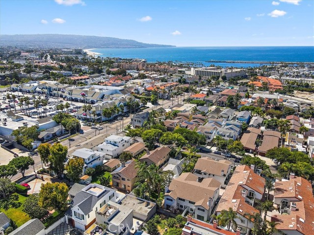 510 Francisca Avenue, Redondo Beach, California 90277, 3 Bedrooms Bedrooms, ,2 BathroomsBathrooms,Residential,For Sale,Francisca,SB26080599