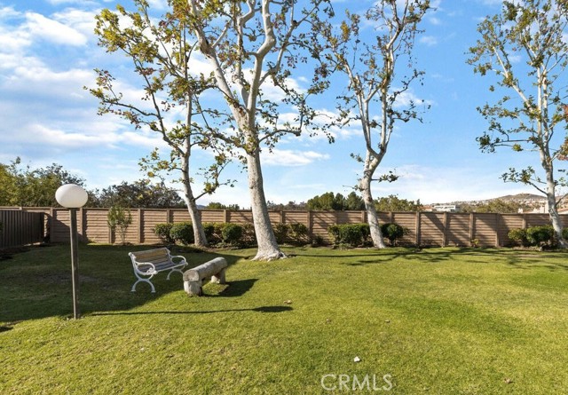 Detail Gallery Image 6 of 7 For 11311 Tampa #30,  Porter Ranch,  CA 91326 - 3 Beds | 3 Baths