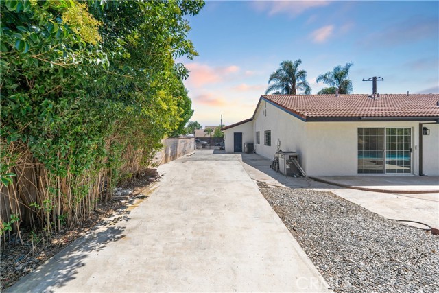 9504 Lemon, Rancho Cucamonga CA: https://media.crmls.org/medias/2b1d01fd-cfdf-41ee-a79d-20bfe3947b59.jpg