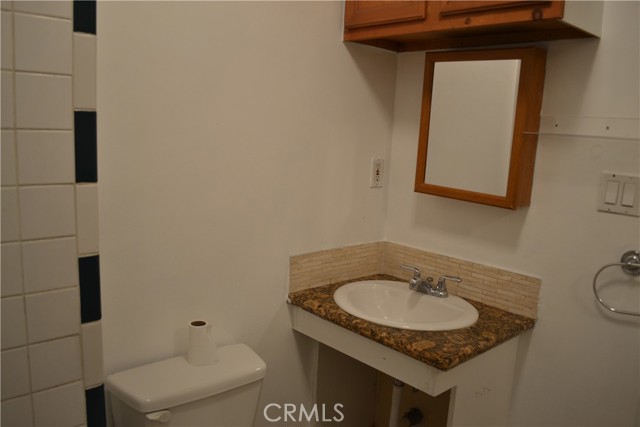 11068 Penrose, Sun Valley CA: https://media.crmls.org/medias/2b1d3bf5-db19-4468-a084-9d1f30246c50.jpg