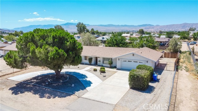 Detail Gallery Image 1 of 1 For 22717 Shawnee Rd, Apple Valley,  CA 92308 - 3 Beds | 2 Baths