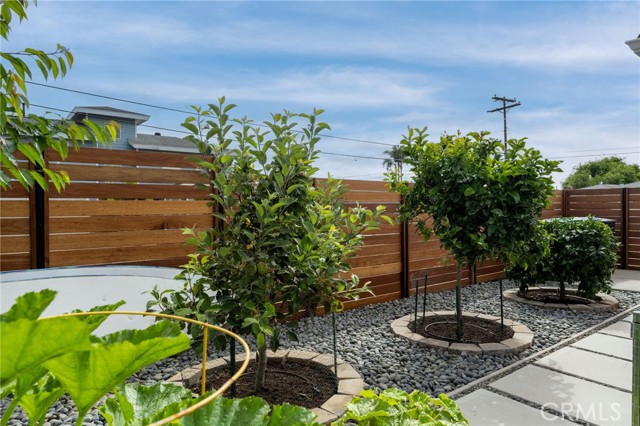 6017 Carnegie Street, San Diego CA: https://media.crmls.org/medias/2b1e2ba5-0330-443d-9b15-6f19f5b7f45f.jpg
